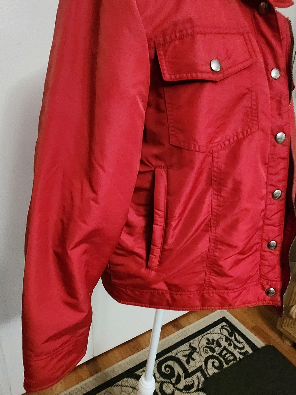 VINTAGE GAP Red Snap-Front Bomber Jacket - Picture 3 of 5